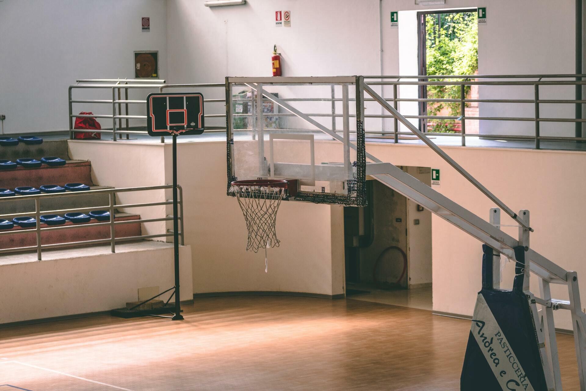 Sporthalle
