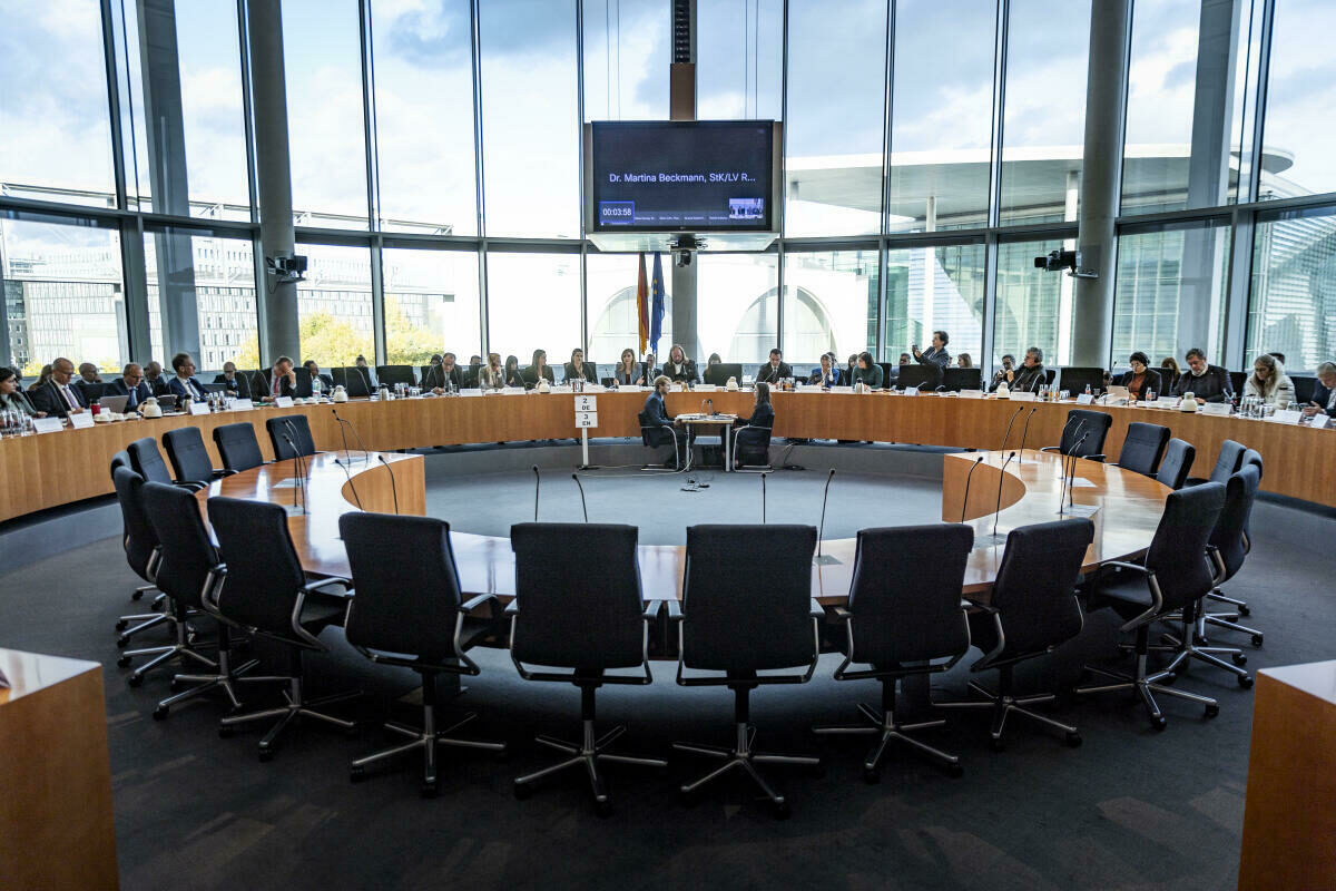 Gemeinsame Sitzung im Rahmen der Parlamentarischen Begleitveranstaltung des Ausschusses für die Angelegenheiten der Europäischen Union zum Berliner Prozess mit Abgeordneten aus den Westbalkanstaaten. Blick in den Saal.