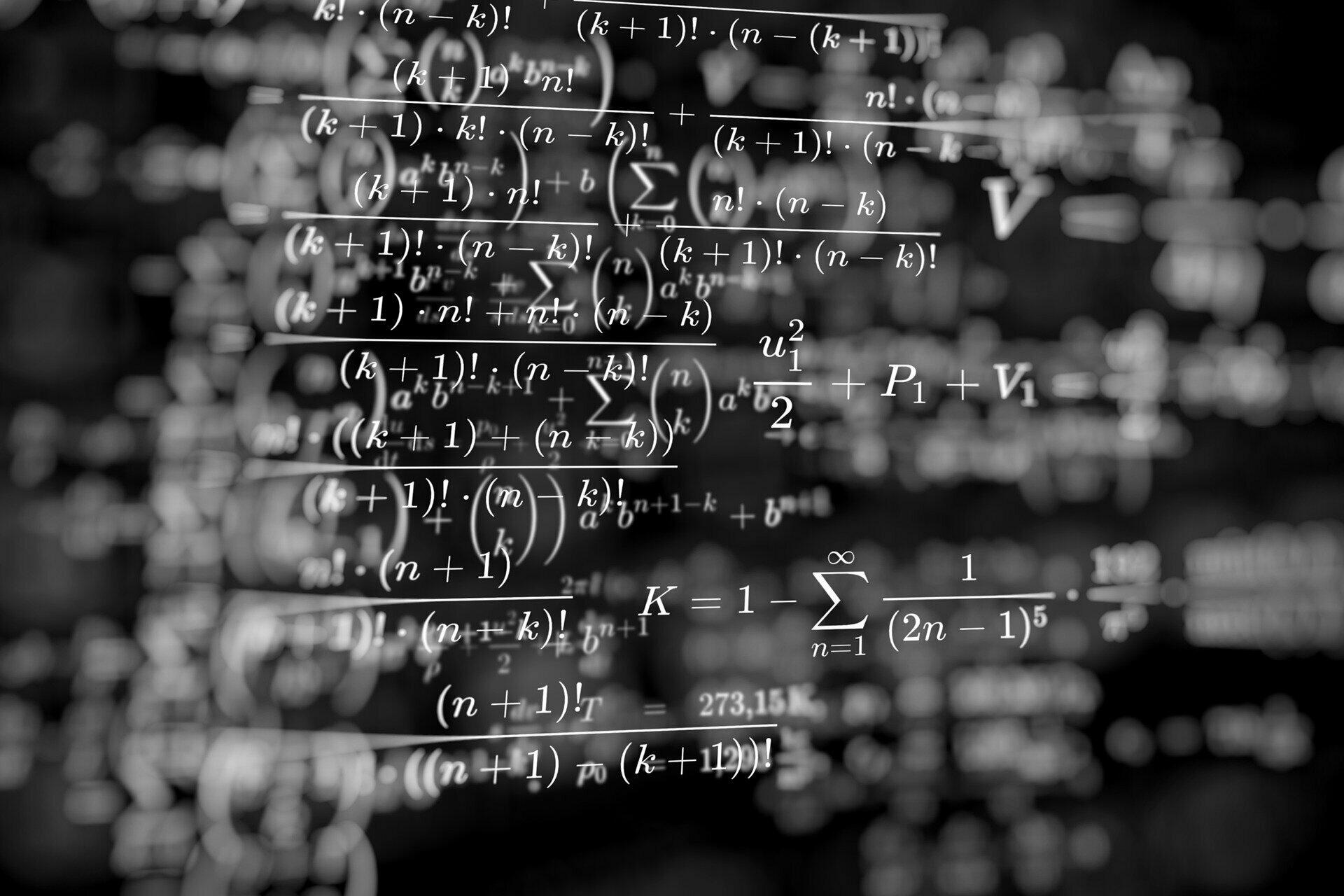 Differenzierung in Mathe: Mathematische Formeln.