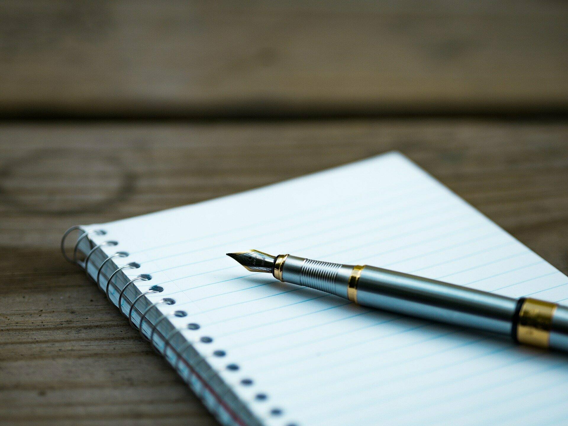 Papier und Stift