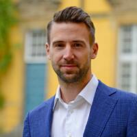 Portraitfoto von Prof. Dr. Ferdinand Stebner