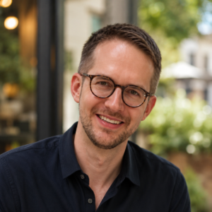 Halblörper-Portraitfoto von Prof. Dr. Fabian Wolff