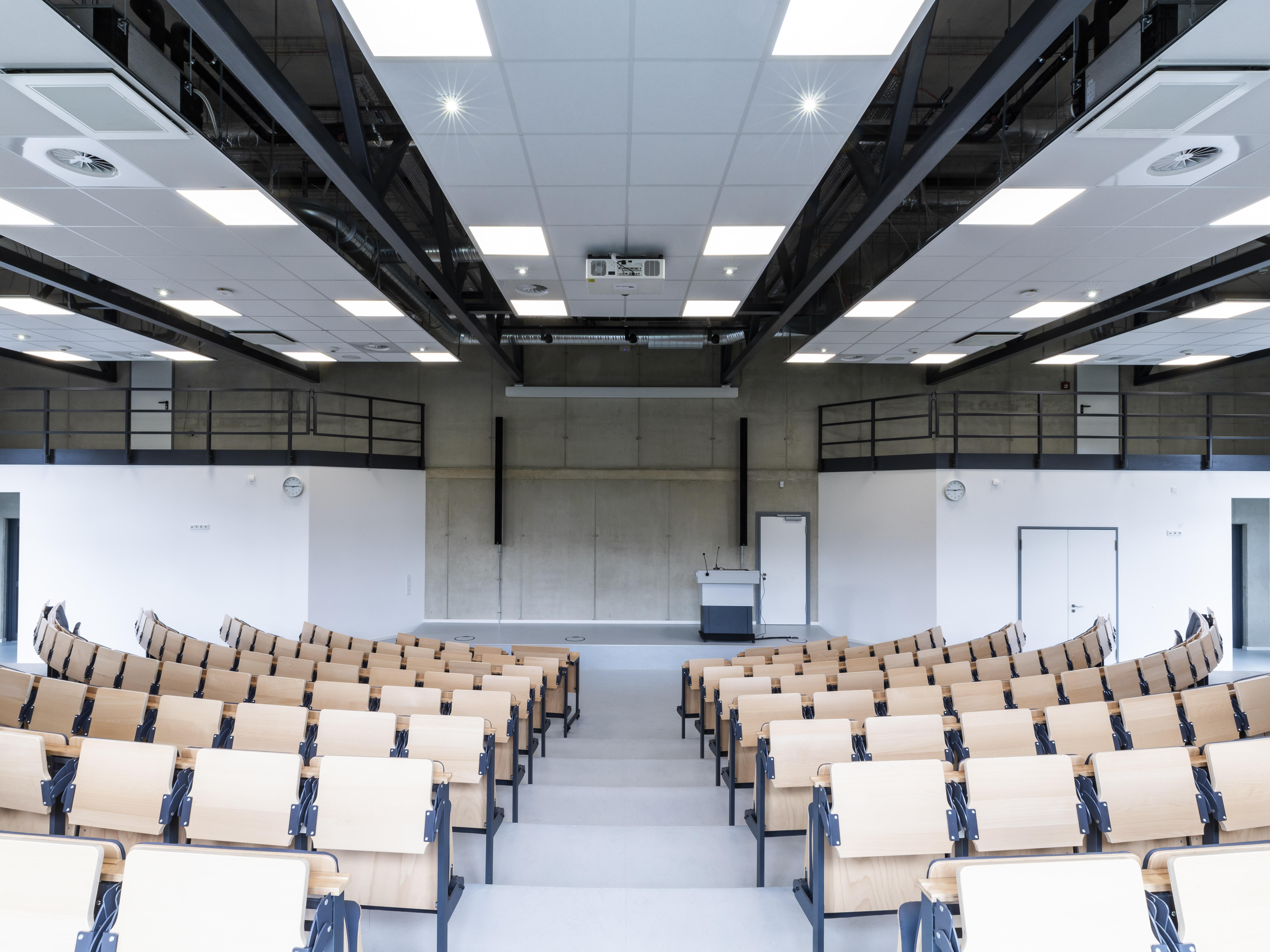 Audimax (Hörsaal) der Junior Universität Daun