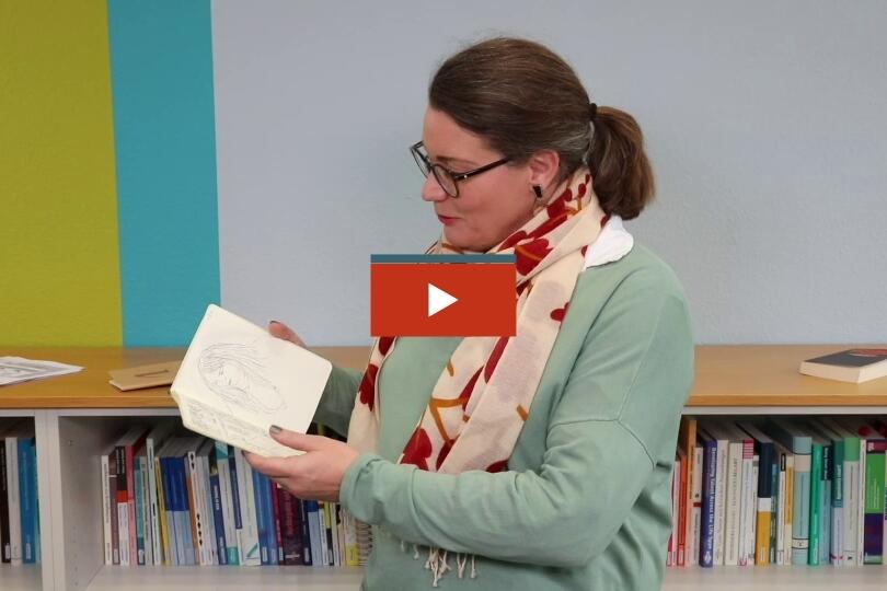 Screenshot des Trainingsvideosmit Tanja Gabriele Baudson.