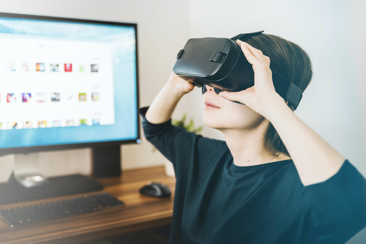 Junge mit einer Virtual-Reality-Brille