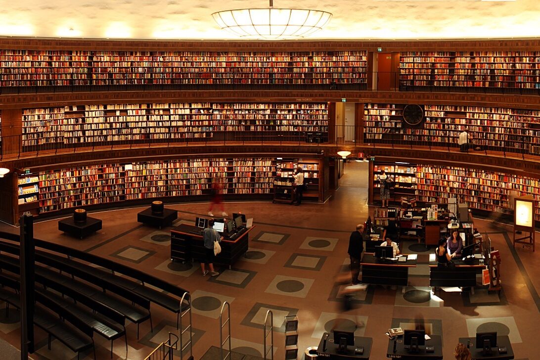 Blick in die Bibliothek einer Universität