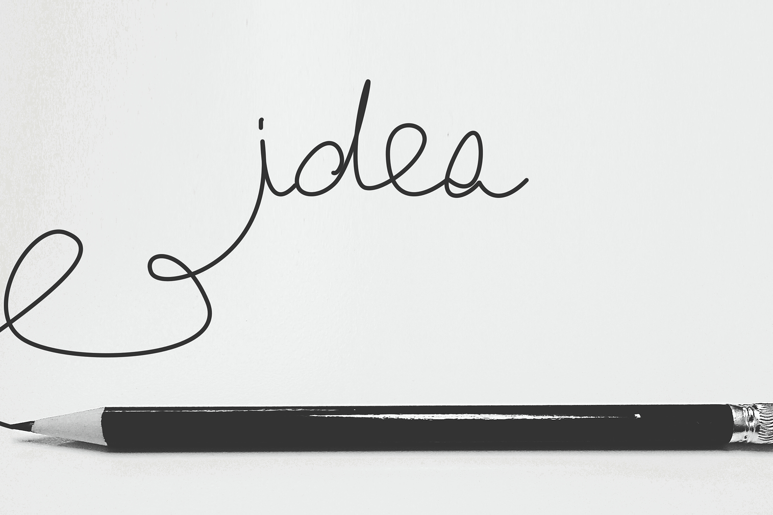 Bleistift mit dem Wort Idea