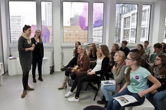 Besuch bei einem Fraunhofer-Institut in Berlin