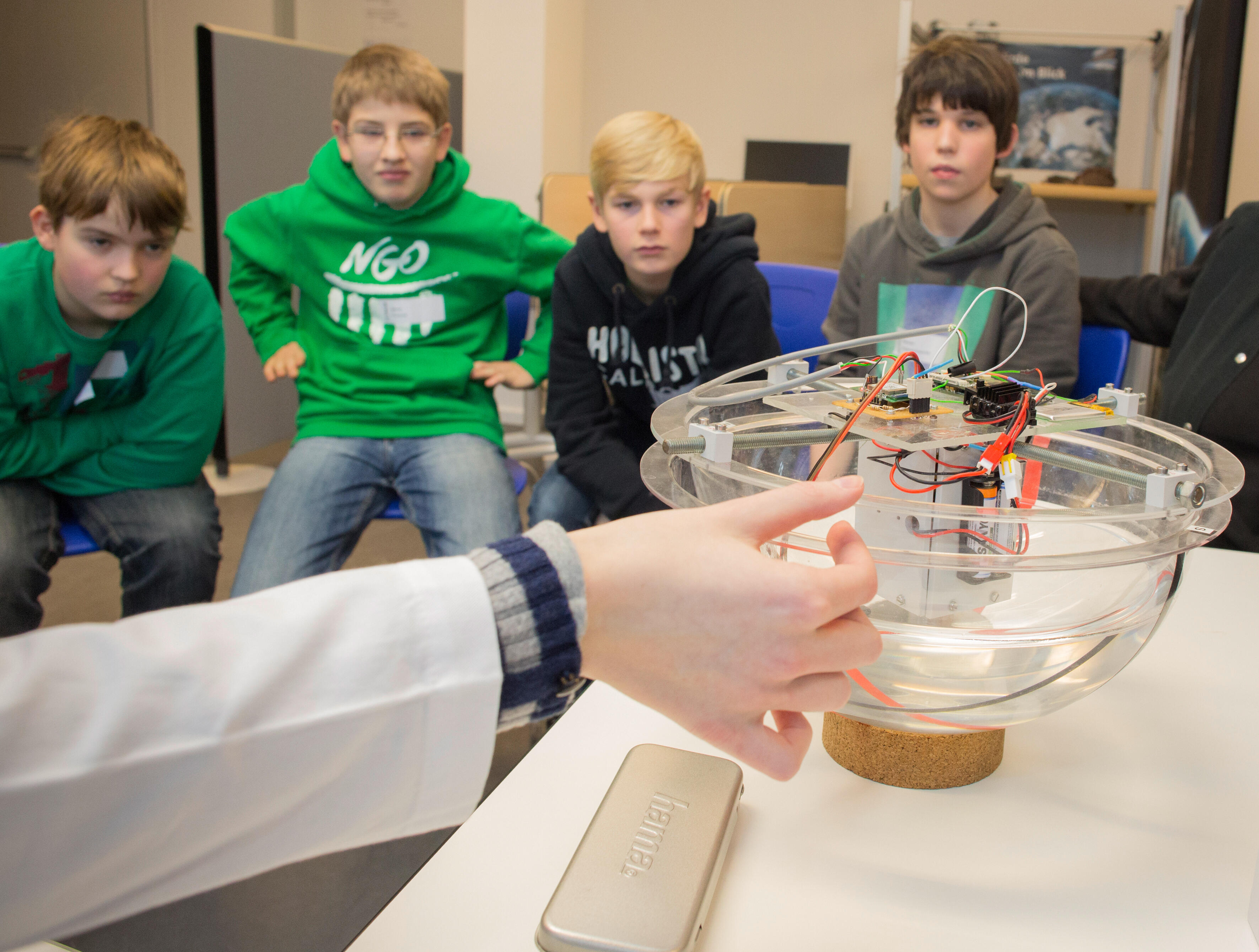 Experiment Lageregelung im DLR_School_Lab Bremen