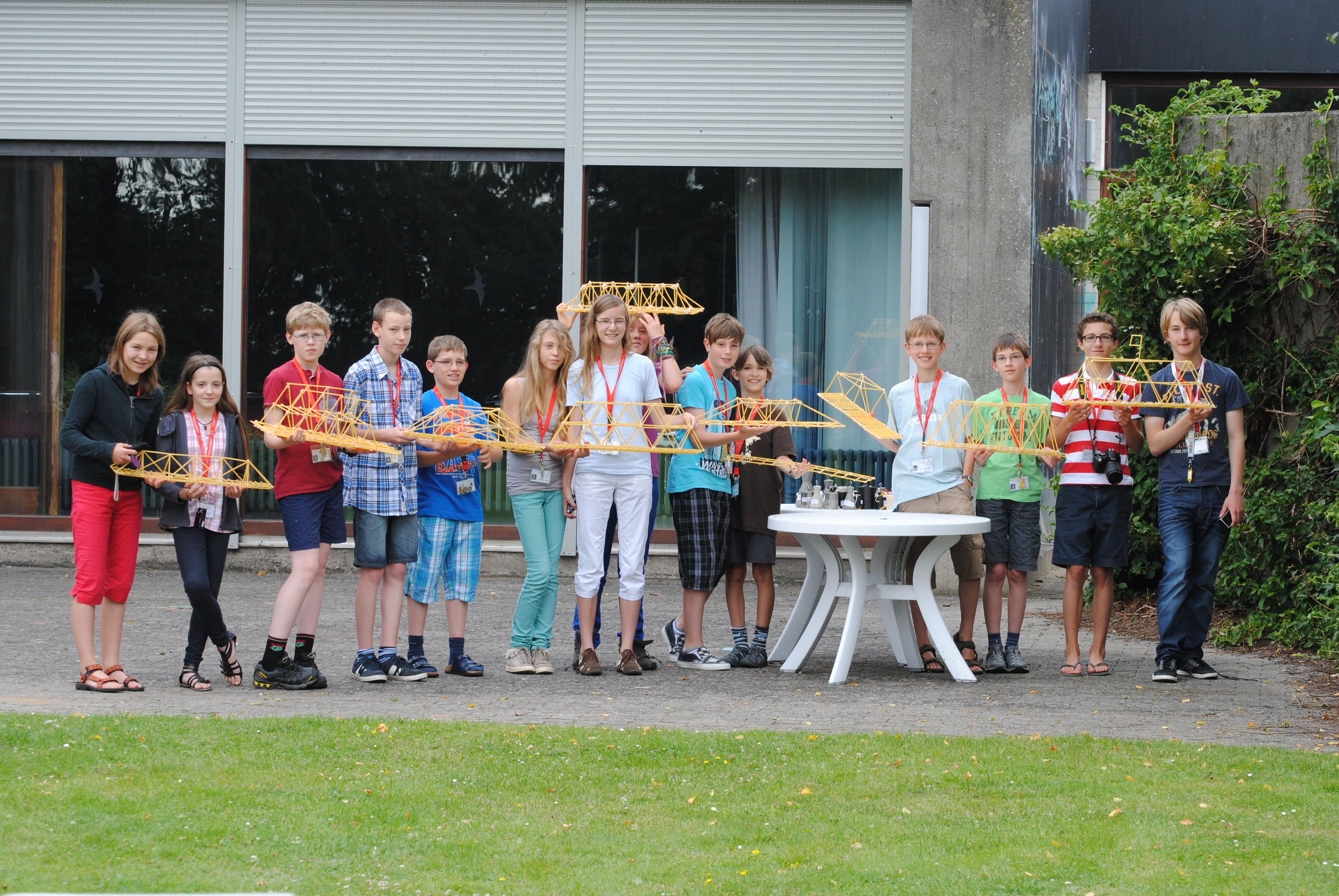 Kurs »Brückenbau aus Makkaroni« der © JuniorAkademie Bad Segeberg